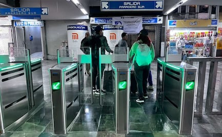 Usuarios reaccionan a los nuevos torniquetes en Tasqueña de la L2 del Metro; “ahora es mucho más sencillo", mencionan