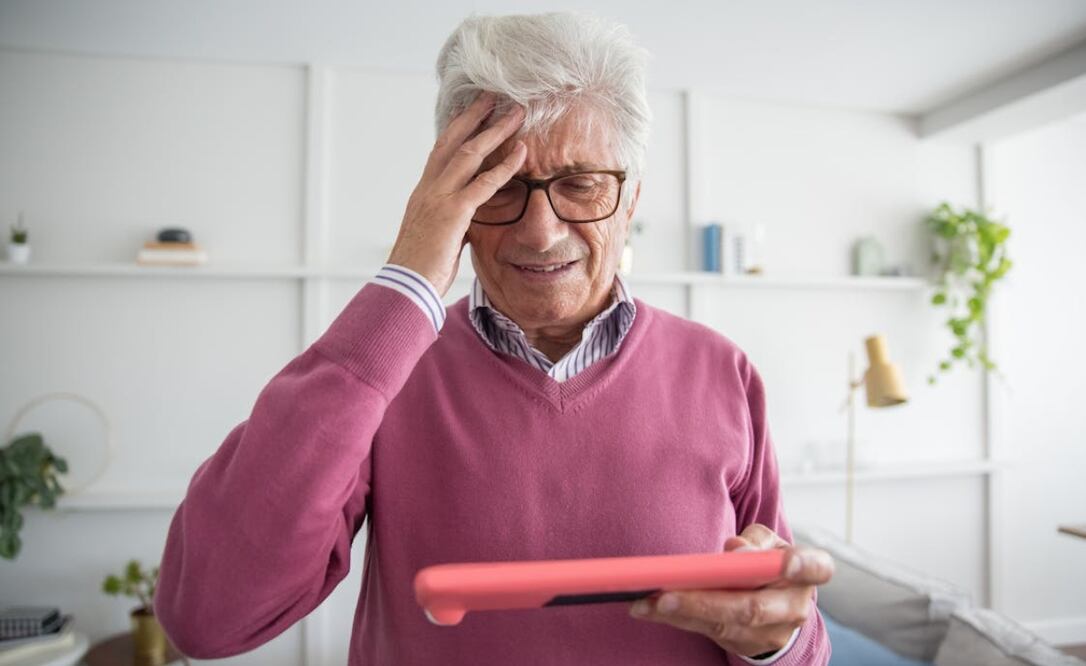 8 trucos para que el celular de tu abuelito sea más fácil de usar. Imagen: Pexels