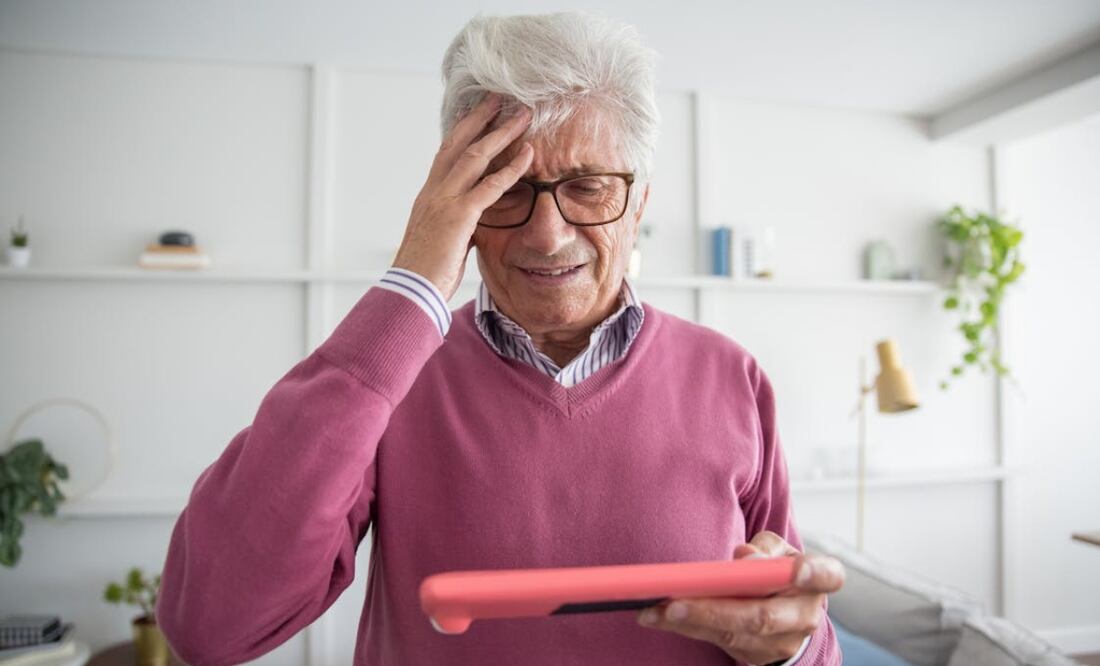 8 trucos para que el celular de tu abuelito sea más fácil de usar. Imagen: Pexels