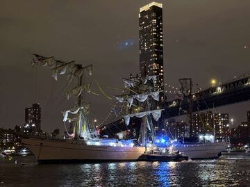 Embajador Esteban Moctezuma atiende choque del Buque Cuauhtémoc en Nueva York; "cadetes son atendidos": SRE