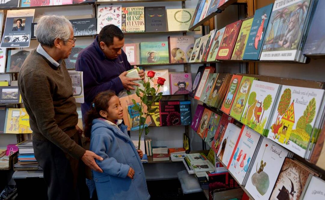 La mesa "Cervantes entre nosotros" se realizó en la Fiesta del Libro y de la Rosa. FOTO: Fundación UNAM.