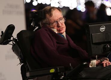 Stephen Hawking advierte que la Tierra podría 'morir' en 200 años