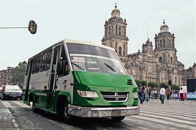 Micros dejarán de circular por el Zócalo el próximo mes