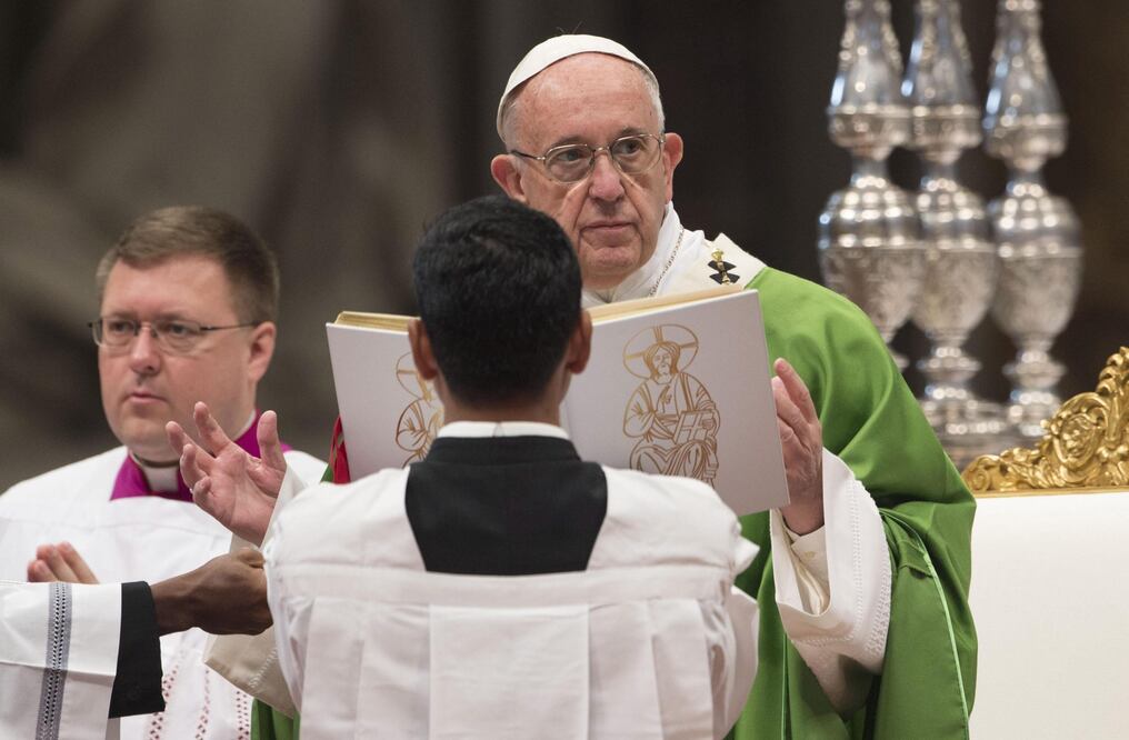 Recordó que hoy se cerrarán algunas puertas santas, que se abrieron el pasado 8 de diciembre en ocasión del inicio del Jubileo (EFE)