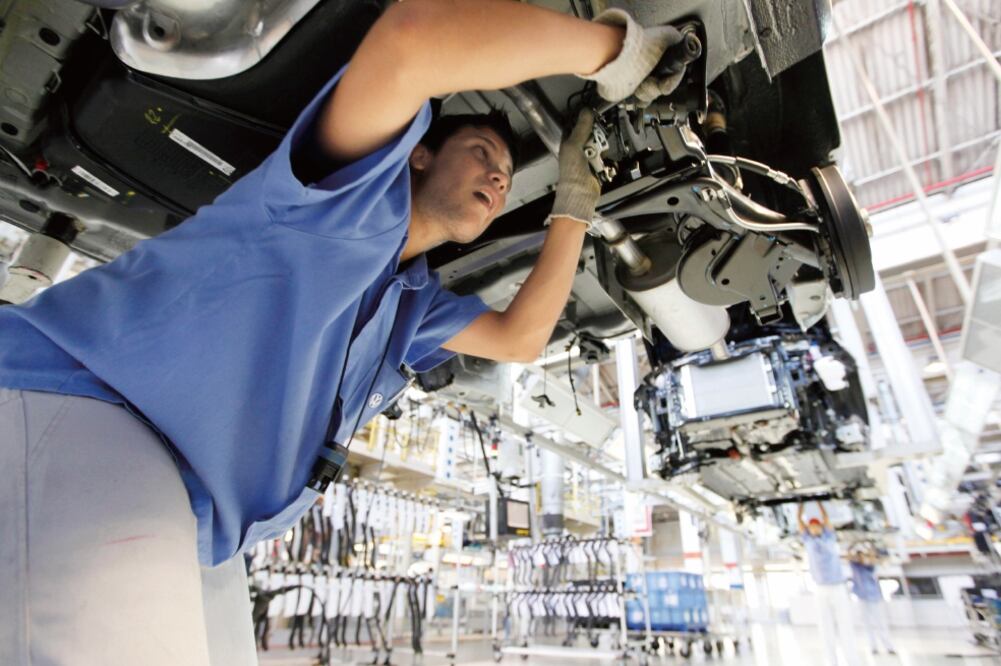 La empresa mexicana tiene una perspectiva positiva para el sector automotriz debido a que cuenta con nuevos contratos (ARCHIVO EL UNIVERSAL)