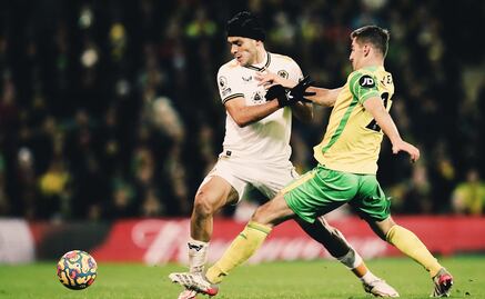 Raúl Jiménez y los Wolves empatan sin goles ante el Norwich