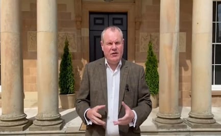 Expulsan a secretario de Comercio británico por "falta grave" con un joven