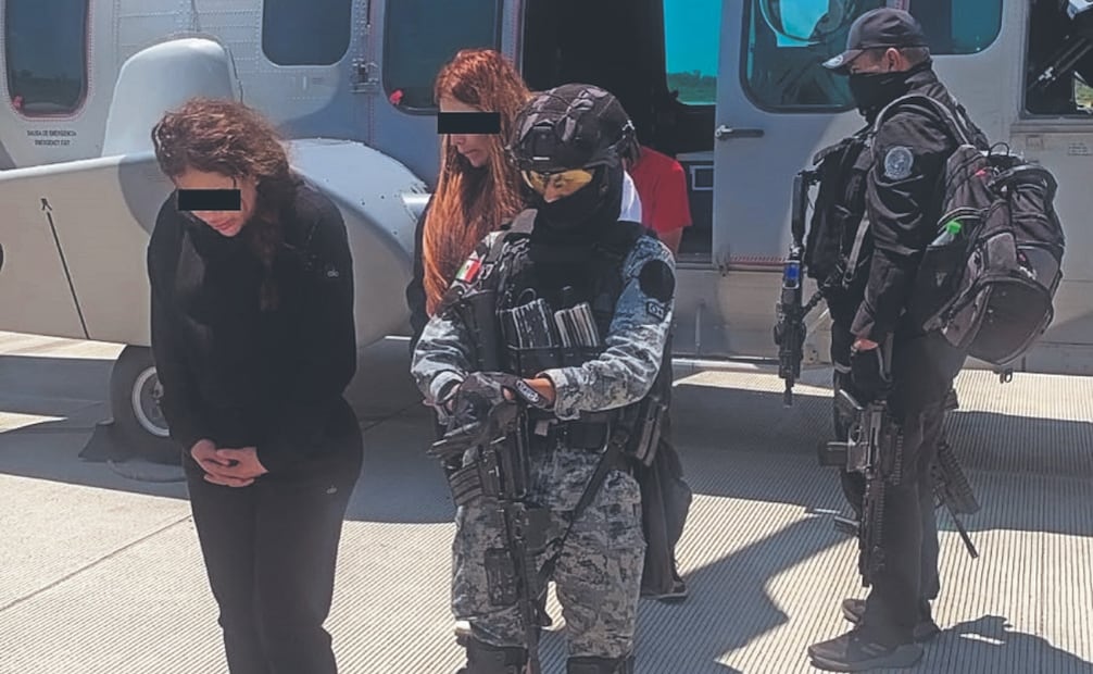 Entre los detenidos están Marisol “N” y Lourdes “N”, hija y pareja de Heraclio Guerrero. Foto: Especial