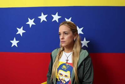 Maduro, acorralado: opositores y chavistas