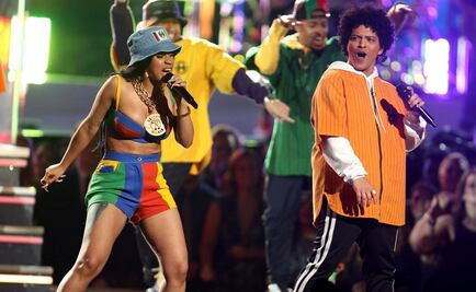 Pareja se compromete durante concierto de Bruno Mars en Monterrey