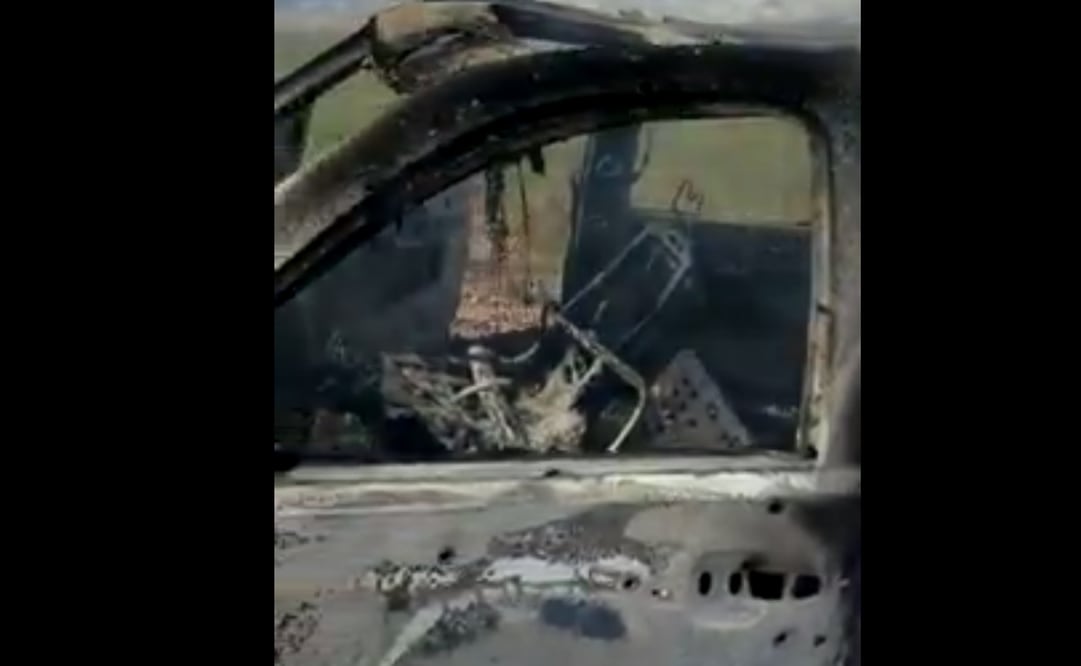 Captura de pantalla, vehículo de la familia LeBarón calcinado