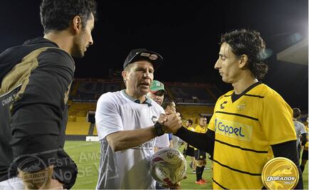 Julio César Chávez levanta el ánimo a Dorados