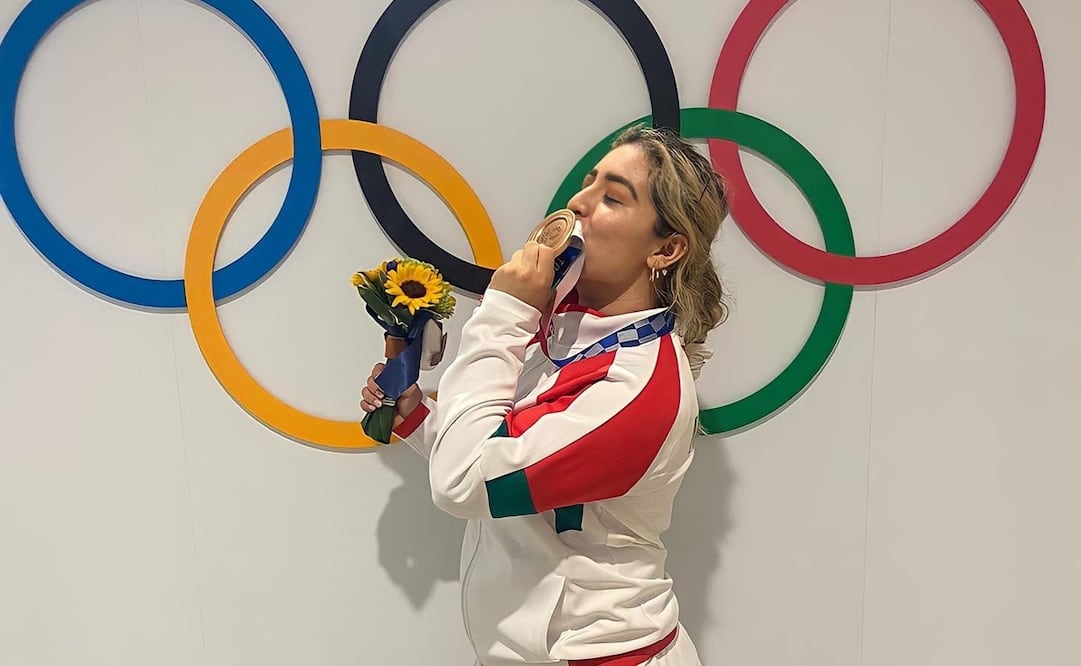 Twitter: @ZavalaAremi