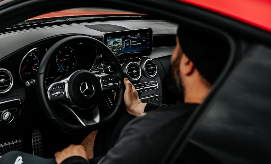 Aprovecha la oportunidad de realizar una prueba de manejo para estar seguro de que conduces el auto adecuado para ti/ Foto: Unsplash