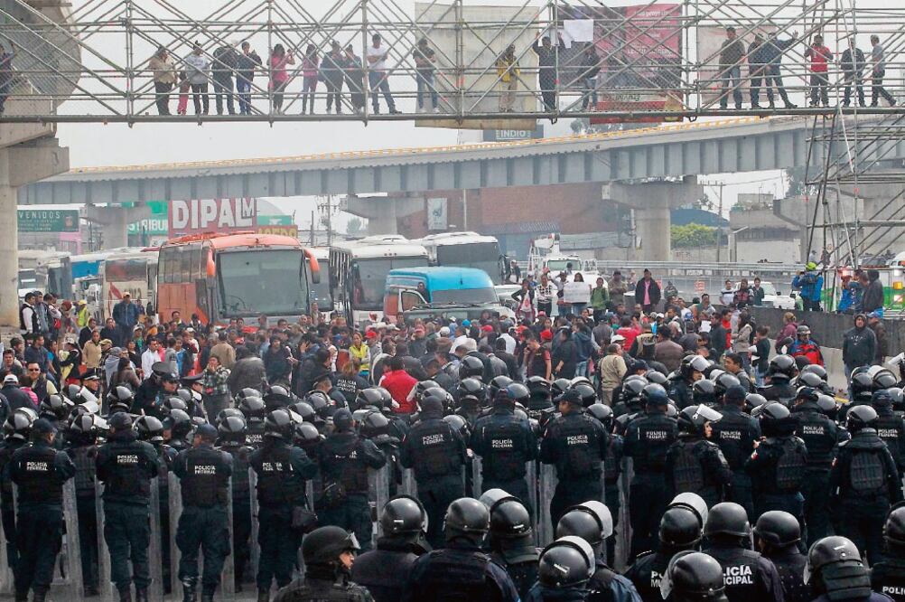 Los manifestantes advirtieron que de no cumplir con las demandas realizadas volverán a tomar las calles (FERNANDO RAMÍREZ. EL UNIVERSAL)
