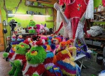 Piñatas serán más caras, esto dicen fabricantes de Neza ante aumento de precios en insumos