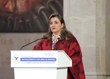 Entregan reconocimiento a trabajadores del PJF; ministra Ríos Farjat reafirma el valor de la independencia judicial