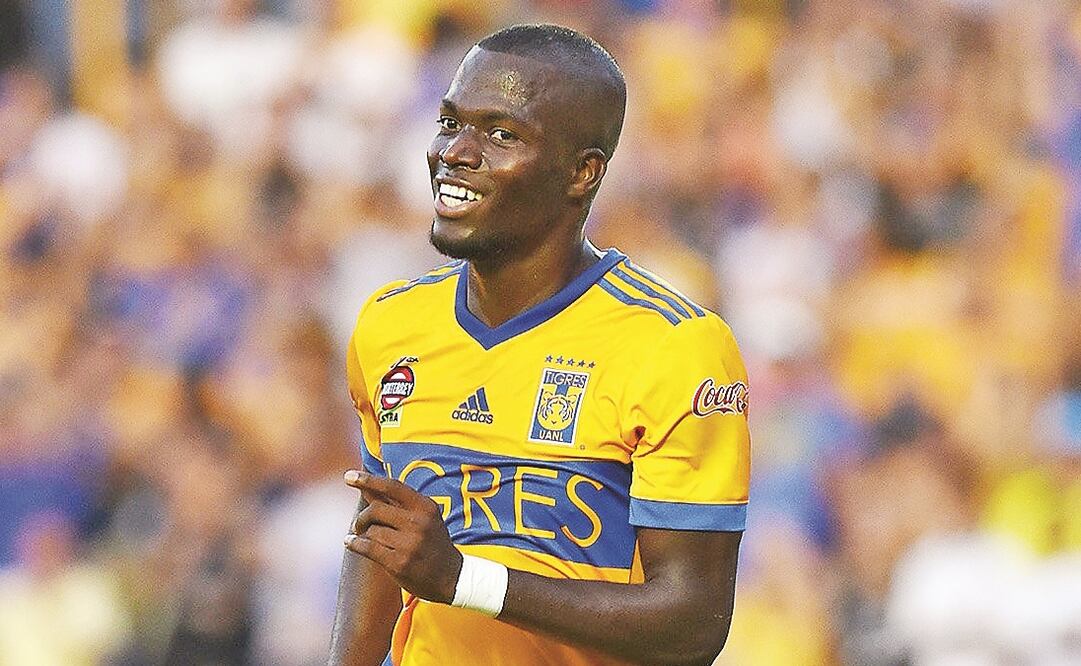 Enner Valencia se despachó con un triplete sobre Puebla. (MIGUEL SIERRA. EFE)