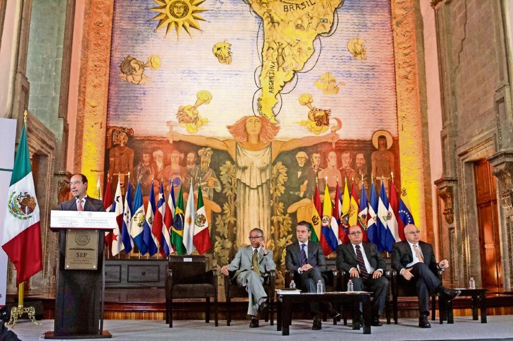 En la SEP se realizó la quinta sesión de foros para la construcción del nuevo modelo educativo y los planes curriculares para educación obligatoria (MOISÉS PABLO. CUARTOSCURO)