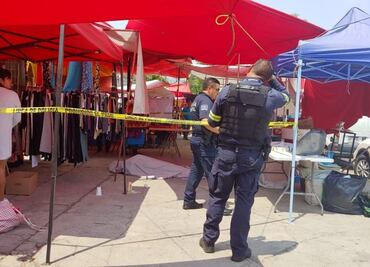 Matan a hombre mientras compraba en tianguis de Tlalnepantla