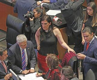 AMLO estigmatiza a EL UNIVERSAL: López Rabadán