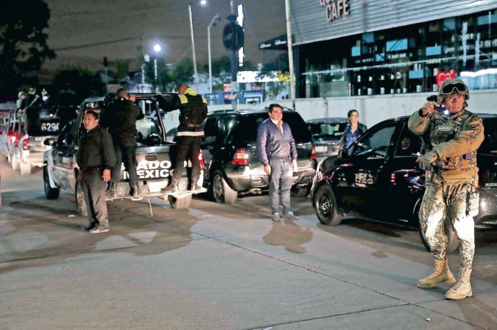 En el dispositivo participaron 3 mil 200 elementos de las secretarías de la Defensa Nacional (Sedena), Marina (Semar), Comisión Estatal de Seguridad Ciudadana (CES), Policía Federal y Procuraduría mexiquense (VALENTE ROSAS)