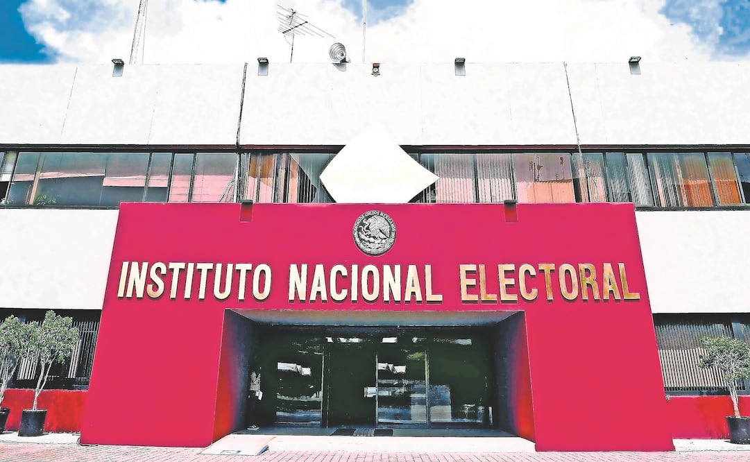 En tres ocasiones el instituto ha solicitado a la jefa de Gobierno retirar mensajes por considerarlos propaganda. Foto: Archivo/ EL UNIVERSAL.