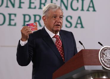 En 2017, Córdova y Murayama consideraron ilegal entrega de tarjetas: AMLO