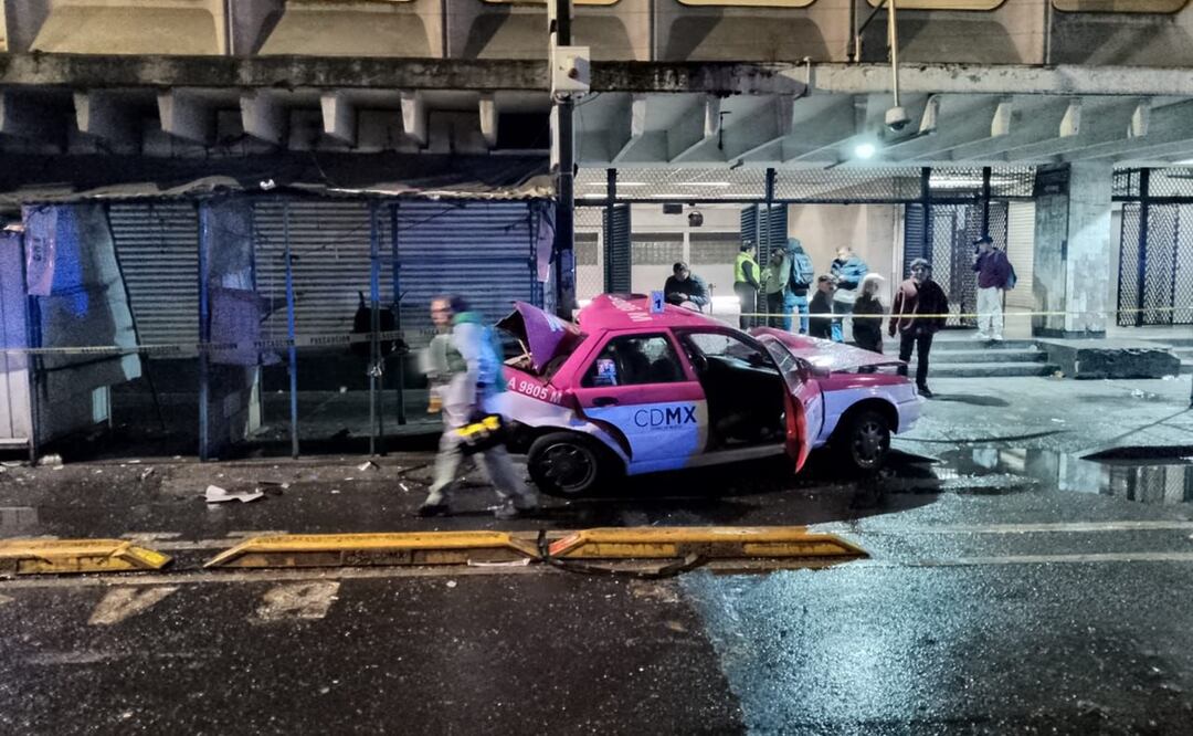 Choque múltiple en avenida México Tacuba; taxista pierde la vida tras carambola. Foto: Juan Carlos Williams