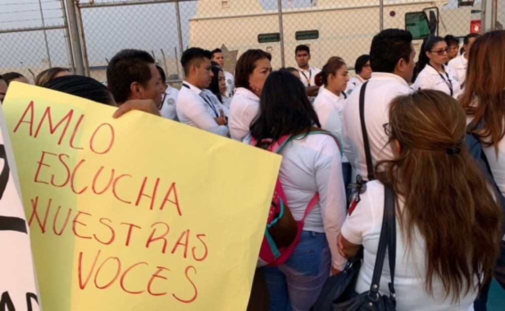 Protestan trabajadores del penal femenil de Morelos tras ataque a custodios