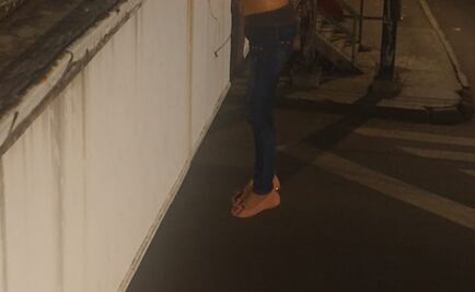 Policías rescatan a mujer que intentó aventarse de un puente peatonal en Tláhuac