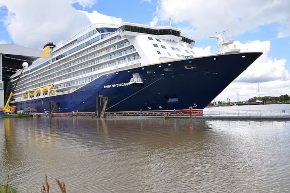 El crucero Spirit of Discovery, que se vio afectado por una tormenta el fin de semana. FOTO: ESPECIAL