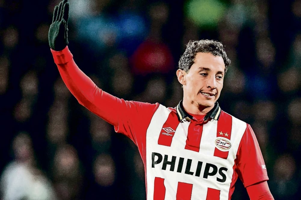 Es probable que el ‘Principito’ se pierda los octavos de final de la Champions League ante el Atlético de Madrid (KAY IN ‘T VEEN. EFE)