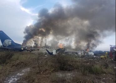 Peña Nieto ordena a Sedena y SCT colaborar en accidente de avión en Durango