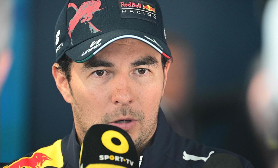 Checo Pérez se queja de George Russell, “había espacio suficiente para no chocar” / FOTO: AFP