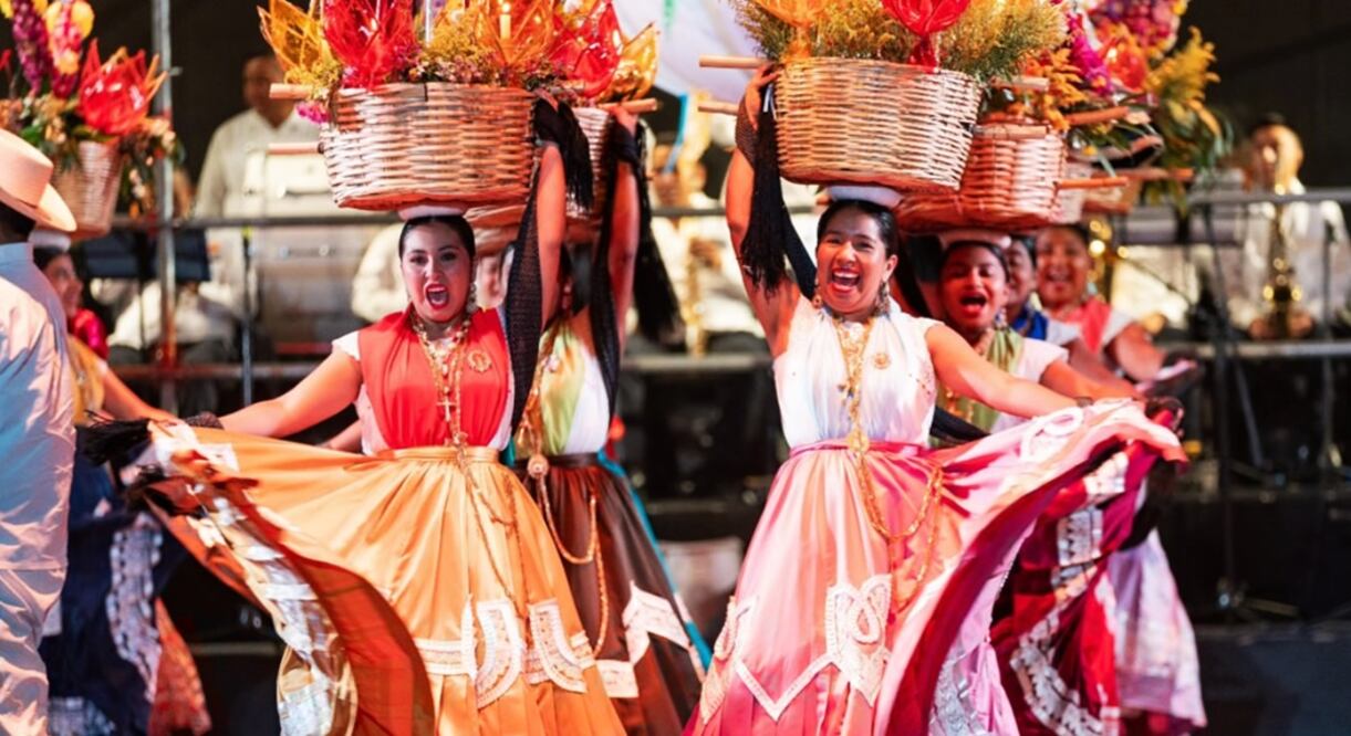 Inauguración del Festival Internacional Cervantino; 16 pueblos originarios presentan la fiesta de la Guelaguetza.
Foto: EL UNIVERSAL / Hugo Salvador