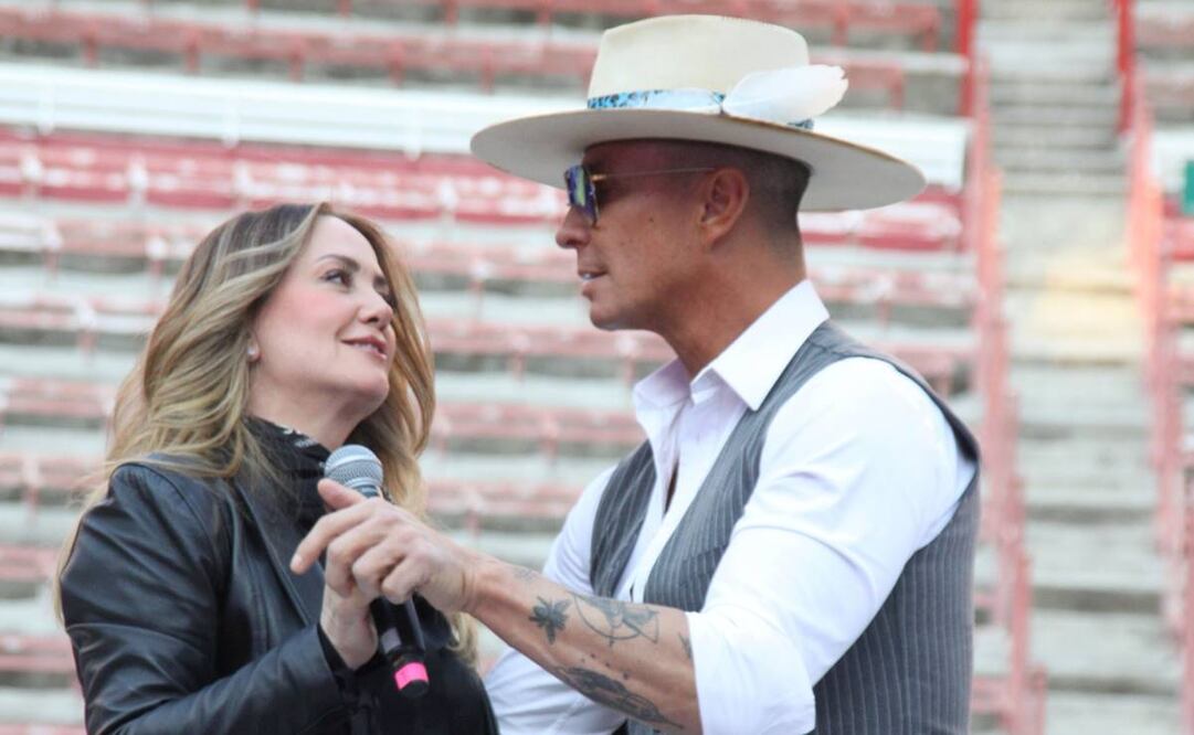 Andrea Legarreta y Erik Rubín aparecieron juntos, como pareja, a pesar de ya estar separados. Archivo Clasos.