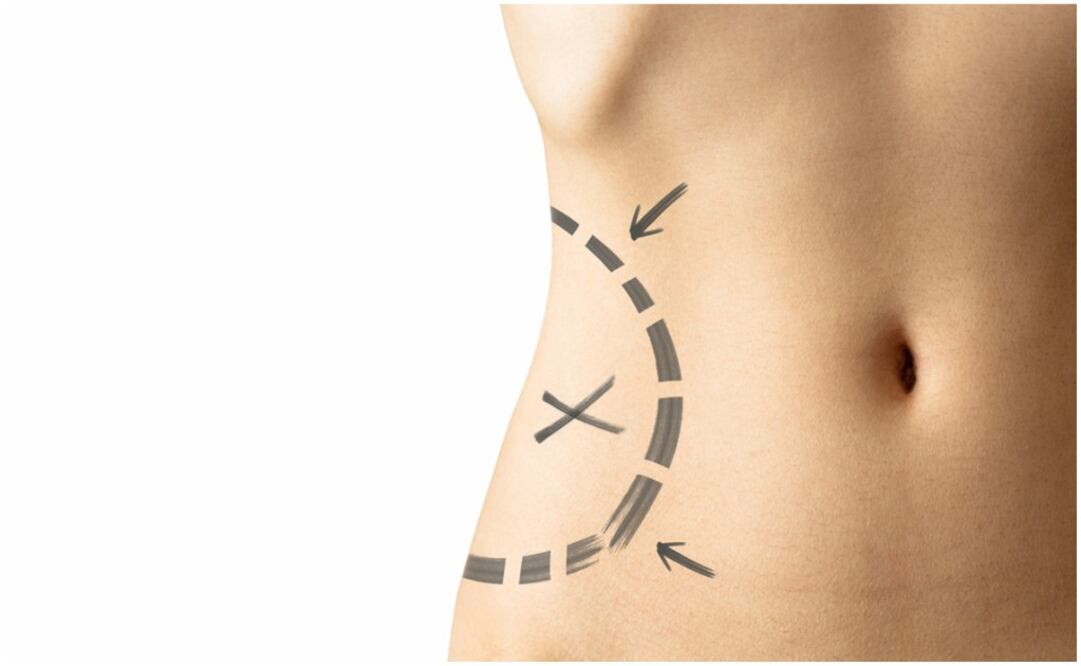 La policía dijo que después de las amenazas, cientos de imágenes fueron publicadas en marzo y que el resto de la base de datos se hizo pública el martes