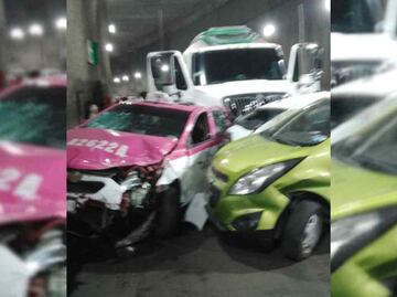 Pipa sin frenos provoca choque múltiple en túnel de Río Mixcoac; hay siete lesionados