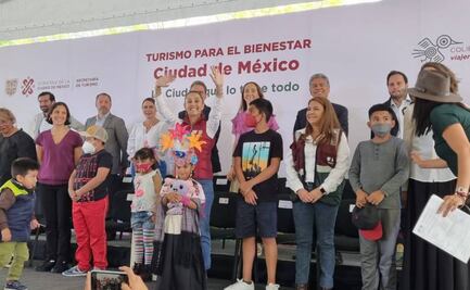 Gobierno de CDMX da banderazo de salida al programa Turismo Colibrí Viajero