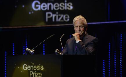 Michael Douglas recibe entre lágrimas el "Nobel judío"
