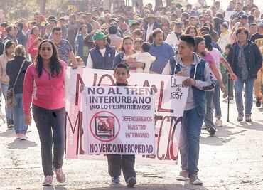 Rumores de desalojo por Tren Interurbano provocan bloqueo