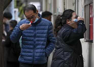Shanghái comienza a aplicar vacuna antiCovid en aerosol