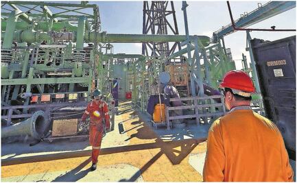 Petróleo mexicano pierde todo su valor; cotiza en -2.37 dólares por barril