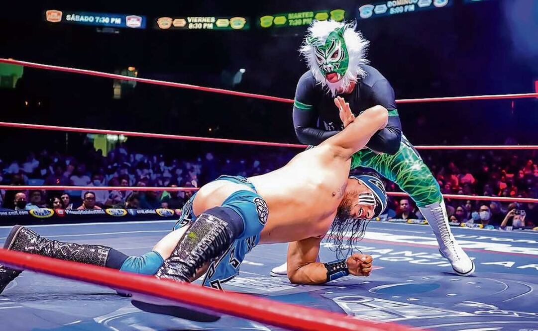 Rugido dedica cada triunfo obtenido sobre el ring a Dios. Foto: CMLL
