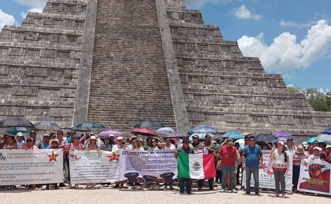 Maestros de la CNTE protestaron en zonas arqueológicas de Chichén Itzá, Ek Balam y Uxmal en Yucatán (11/06/2025). Foto: Especial