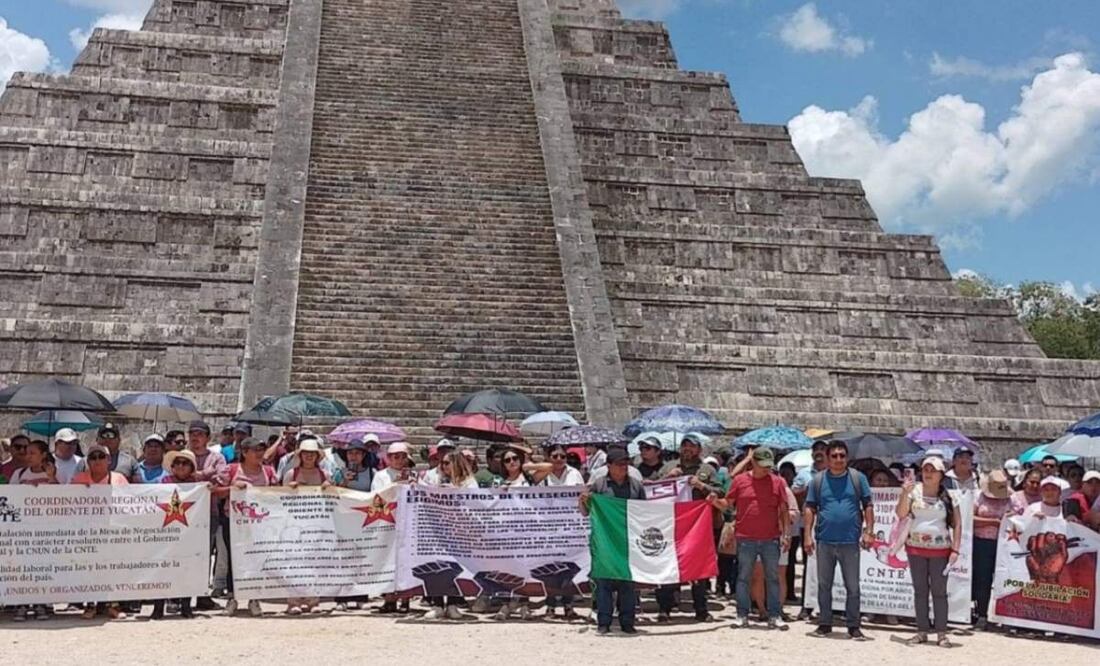 Maestros de la CNTE protestaron en zonas arqueológicas de Chichén Itzá, Ek Balam y Uxmal en Yucatán (11/06/2025). Foto: Especial