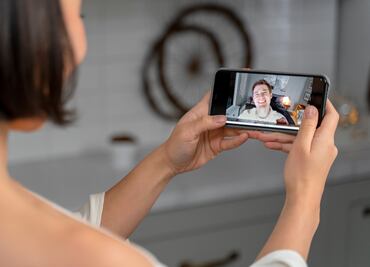 Cómo agregar filtros divertidos en una videollamada de WhatsApp