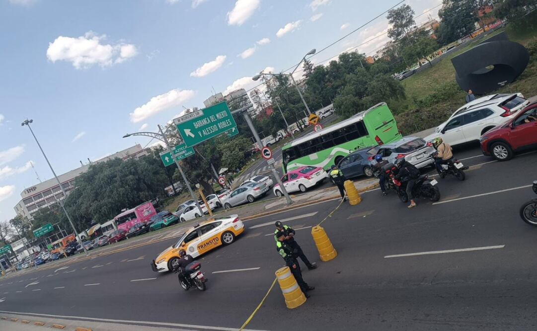 Estudiantes del CCH Sur de la UNAM marcharon sobre Avenida Insurgentes, en Coyoacán, rumbo a la Rectoría, para exigir la destitución de autoridades del plantel (16/10/2024). Foto: Especial