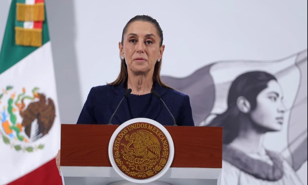 La presidenta de México, Claudia Sheinbaum Pardo, ofreció ayuda a la familia de la adolescente Paloma Nicole, de 14 años de edad, quien falleció tras someterse a una cirugía estética de aumento de pechos en Durango. Foto: Gabriel Pano/EL UNIVERSAL